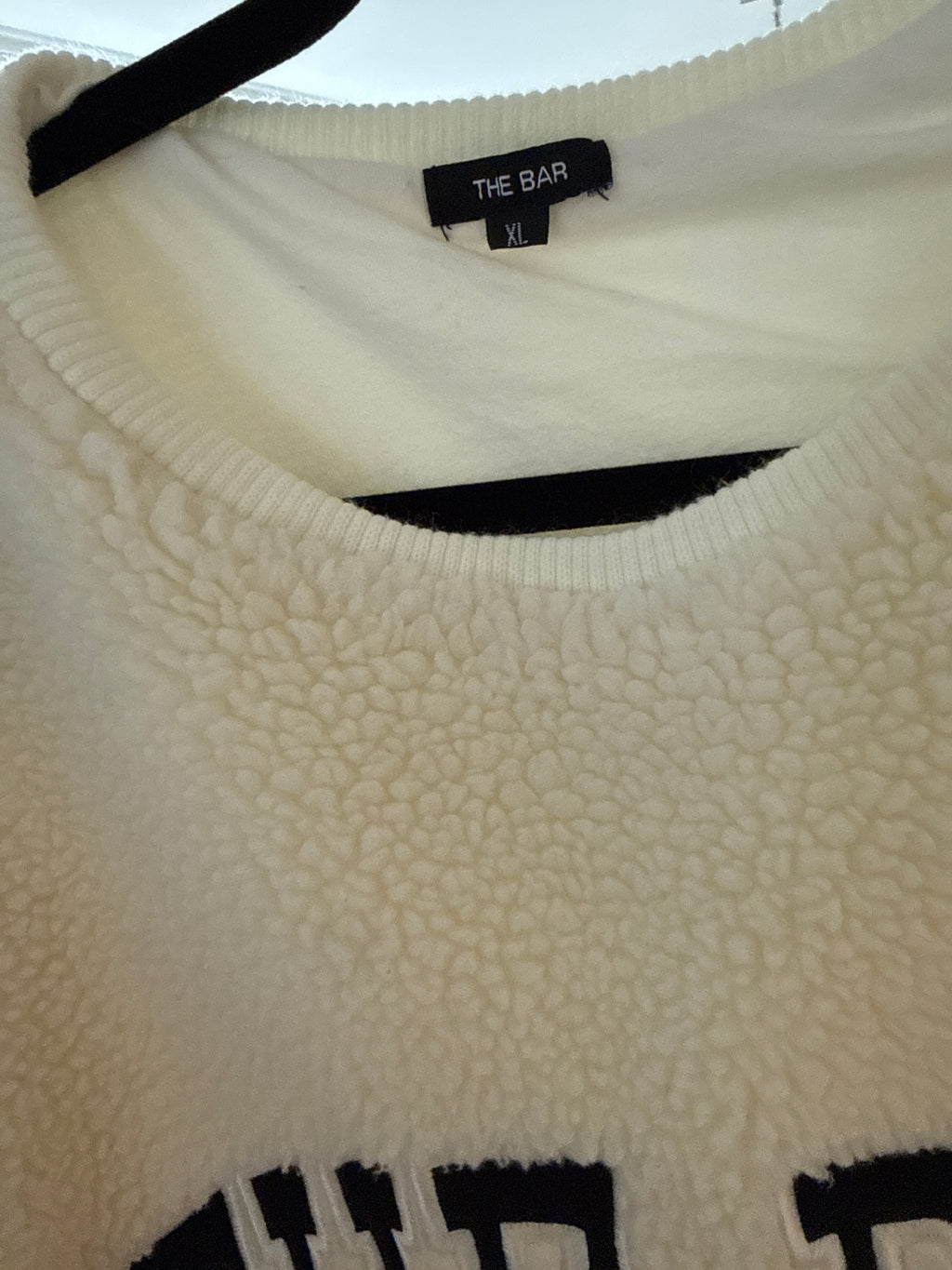 The Bar Sherpa pullover size XL