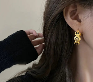 Luxe Black & Gold Hoop