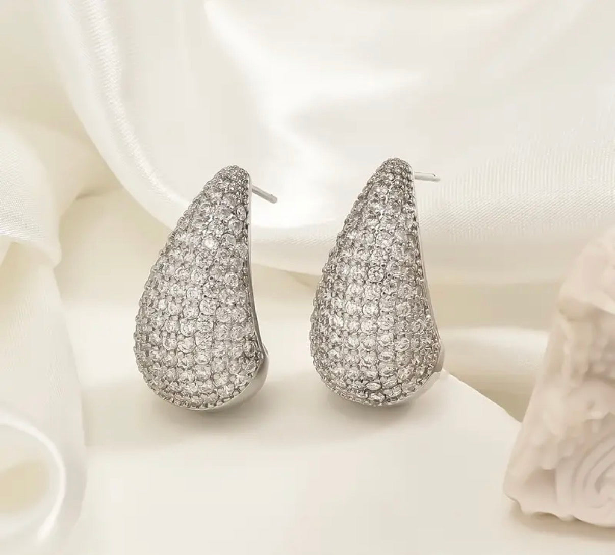 Diamond Embossed Teardrop Earring