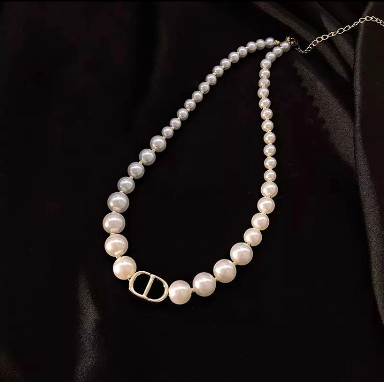 Luxe Pearl Necklace